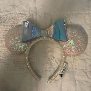 White holographic Minnie ears